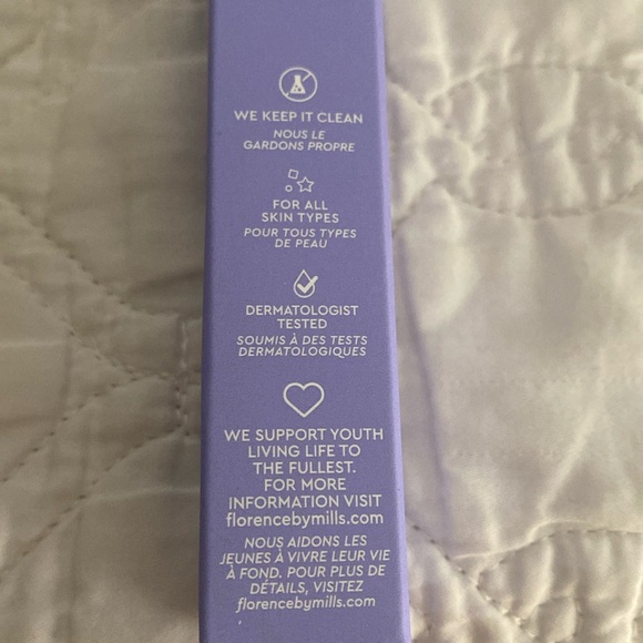 Florence “Glow Yeah” Hydrating Lip Oil by Mills NIB - Picture 5 of 10